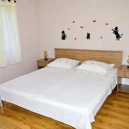 In Mit Privatem Parkplatz By Interhome Apartamento