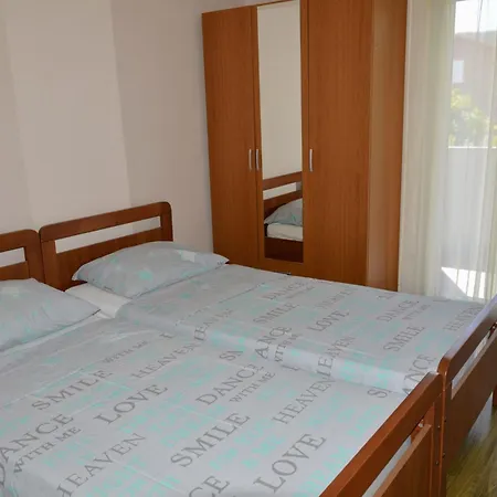 Apartamento In Mit Privatem Parkplatz By Interhome Vinišće
