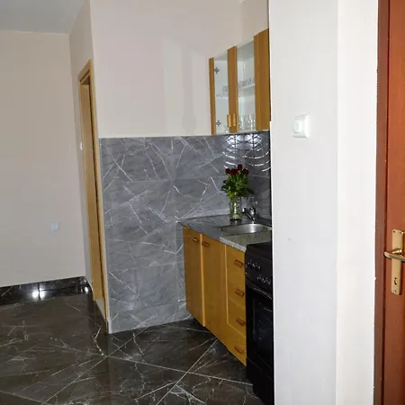 In Mit Privatem Parkplatz By Interhome Apartamento