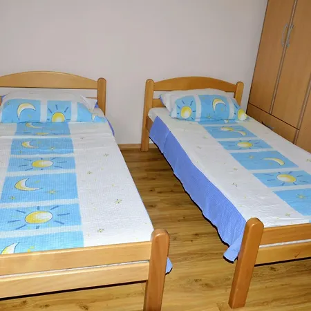 Apartamento In Mit Privatem Parkplatz By Interhome *