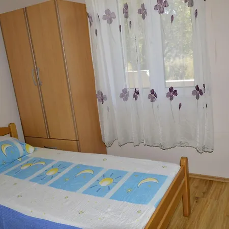 Apartamento In Mit Privatem Parkplatz By Interhome *